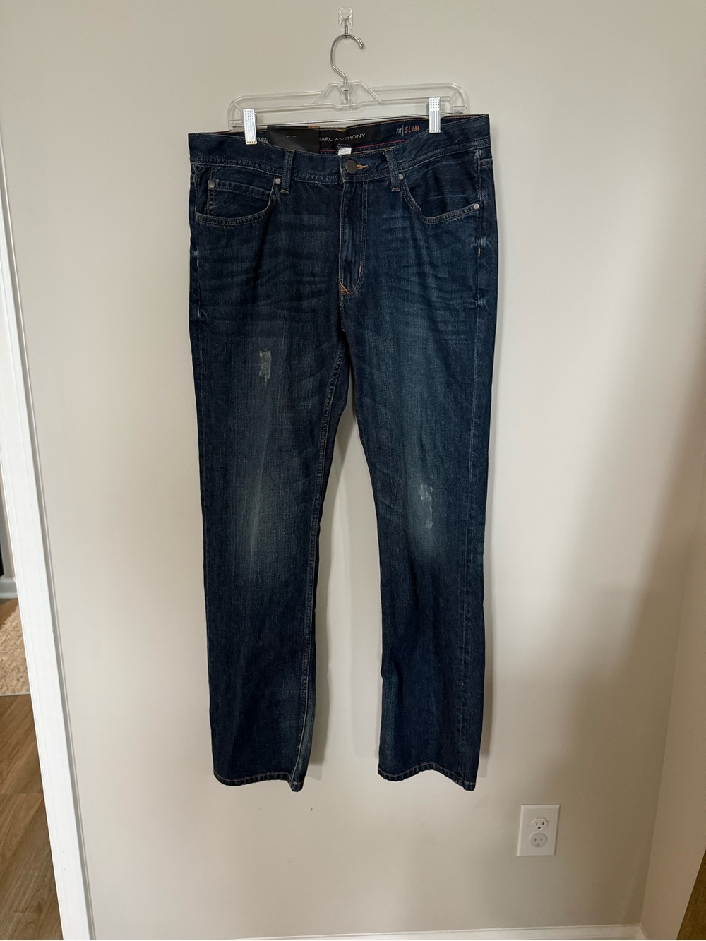 New with tag Marc Anthony slim Straight Leg 100% cotton jeans Dark Blue Wash